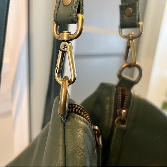 Made in SPAIN HANDMADE sling belt bag. Barcelona. Genuine butter soft Leather. - Picture 15 of 17